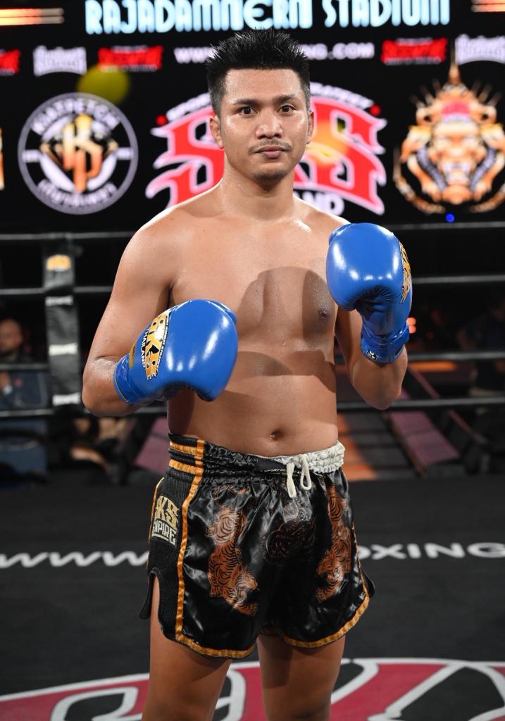 โรบินฮู้ด ไรซิ่งมวยไทย