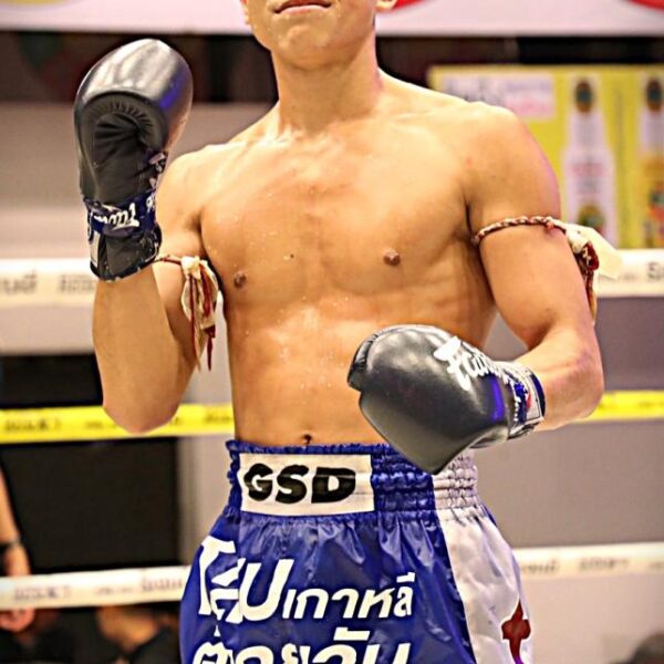 ไนท์ฮอว์ก ราชานนท์