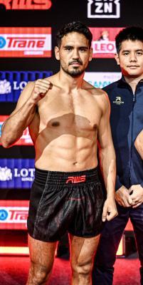 จูเลี่ยน ท.แสงเทียนน้อย