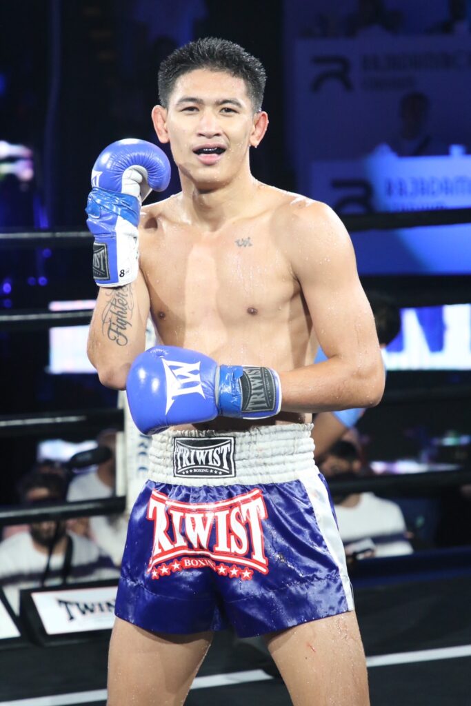 เพชรกล้า อินไฟต์สไตล์