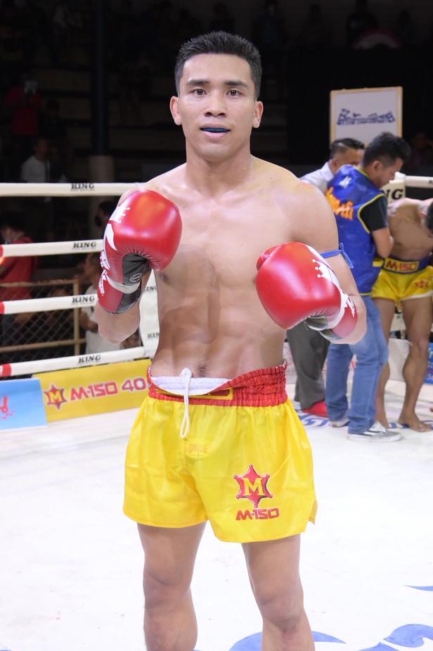 เพชรเมืองศรี ทอฝันฟาร์ม