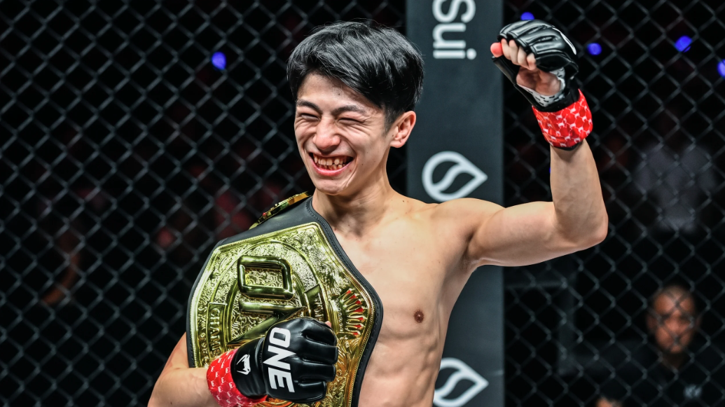 ไหวพริบระดับแชมป์! “นาดากะ” เผยอ่านทางปิดเกม “รีฟดีน มาสดอร์” ลั่นขอรั้งบัลลังก์มวยไทยอีกนาน